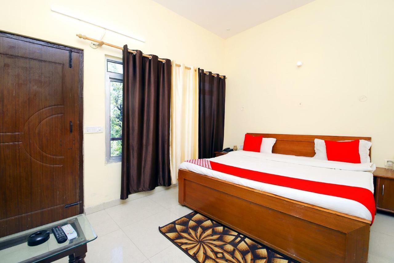 Oyo 8670 Hotel Usha Palace Mussoorie Extérieur photo