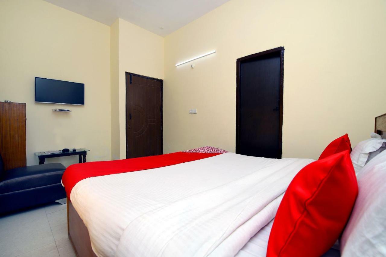 Oyo 8670 Hotel Usha Palace Mussoorie Extérieur photo
