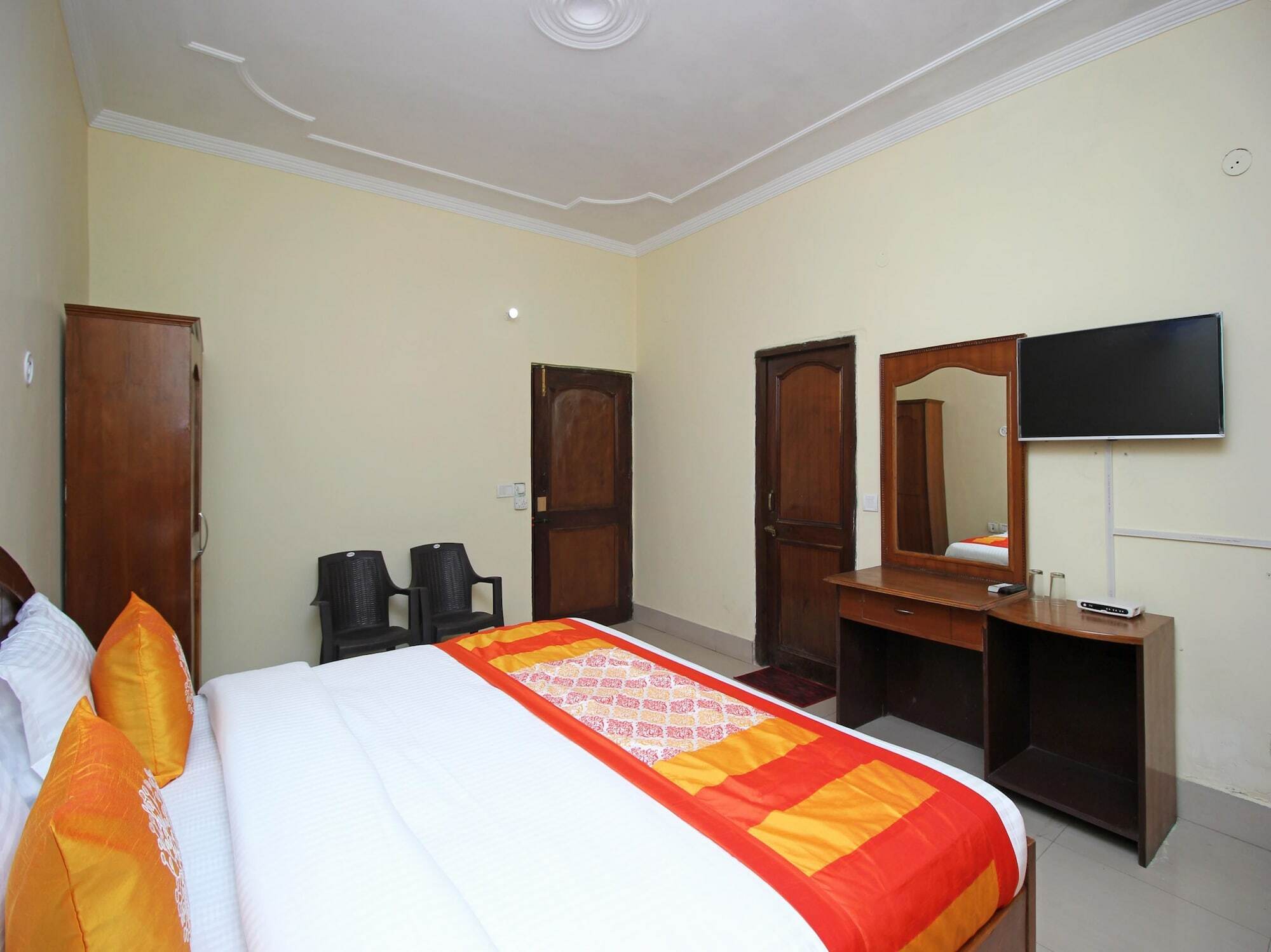 Oyo 8670 Hotel Usha Palace Mussoorie Extérieur photo